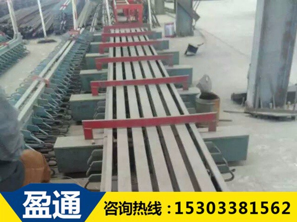模數(shù)式橋梁伸縮縫.jpg 模數(shù)式橋梁伸縮縫.jpg